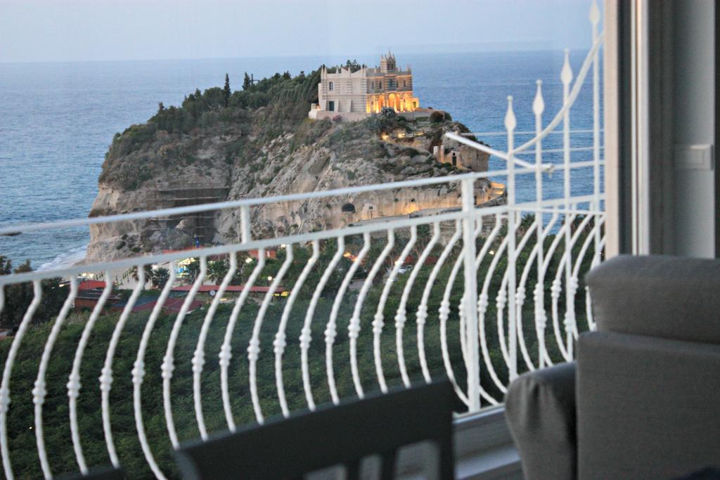 Bella Tropea Suite Habitación foto